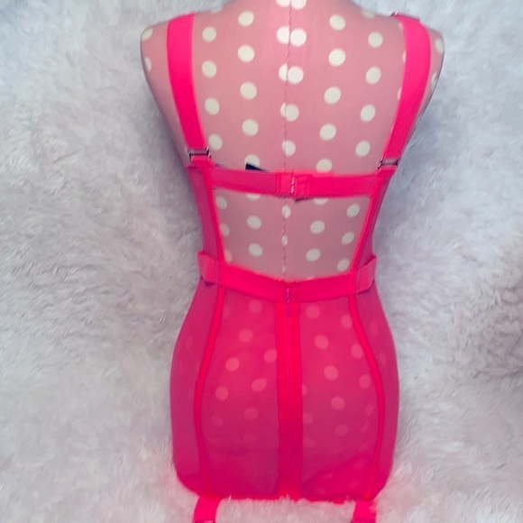 Victoria’s Secret neon pink Merry Widow sheer lace & mesh garter lingerie - Picture 5 of 11